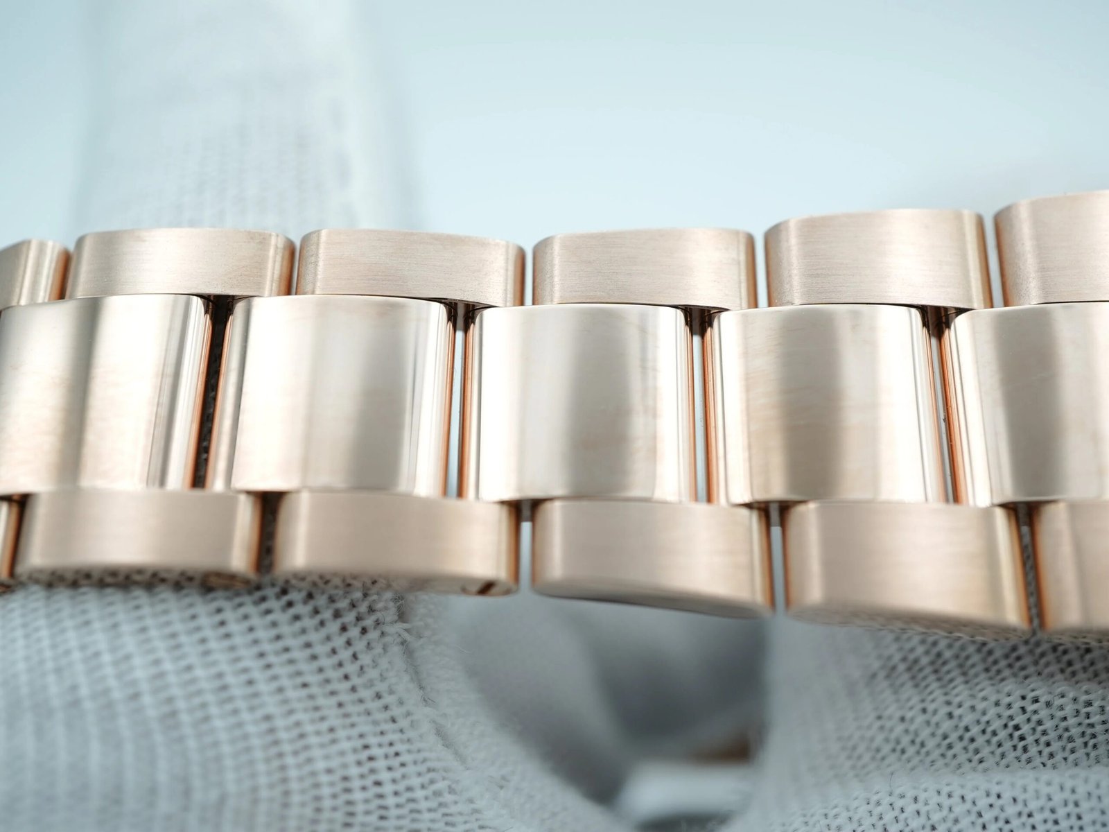 Rolex Sky-Dweller 42 mm / Rose Gold White Dial – Bild 10