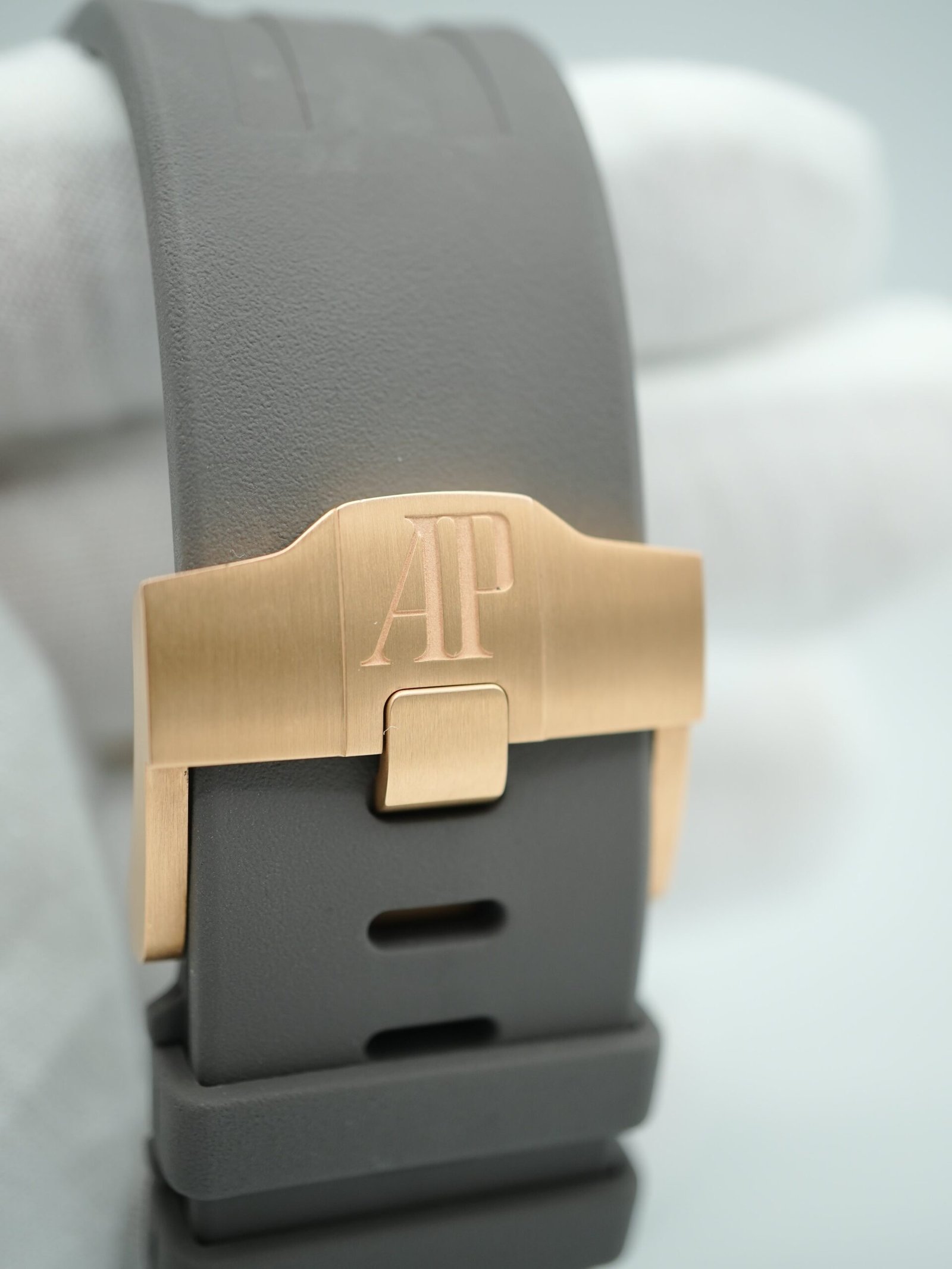 Audemars Piguet Royal Oak Offshore 44 mm / Rose Gold Black Dial – Bild 5